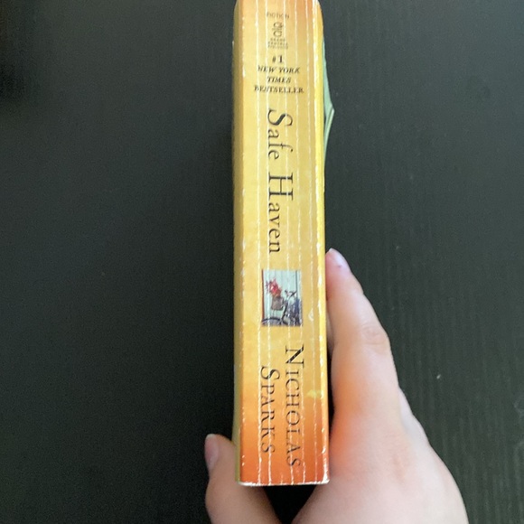 Nicholas Sparks - Safe Haven - Picture 3 of 5